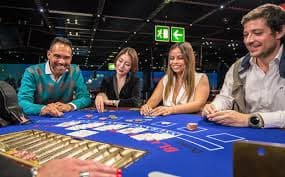hebatqq mobile app dashboard showing slot games and live dealer options